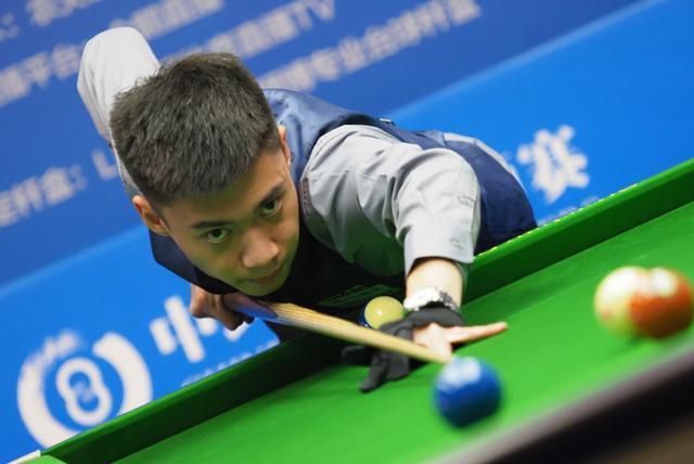 低平球扫到 低平球扫到