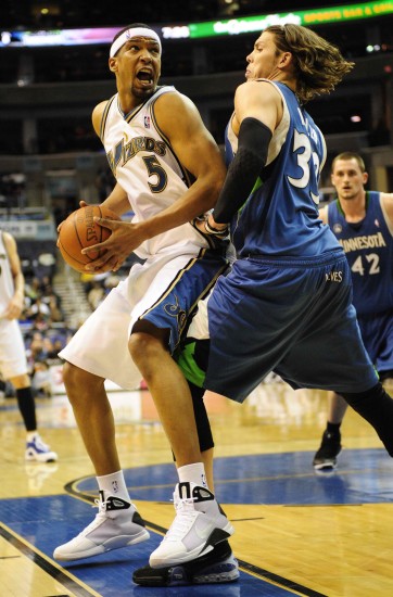 罚球数与内 罚球数与内